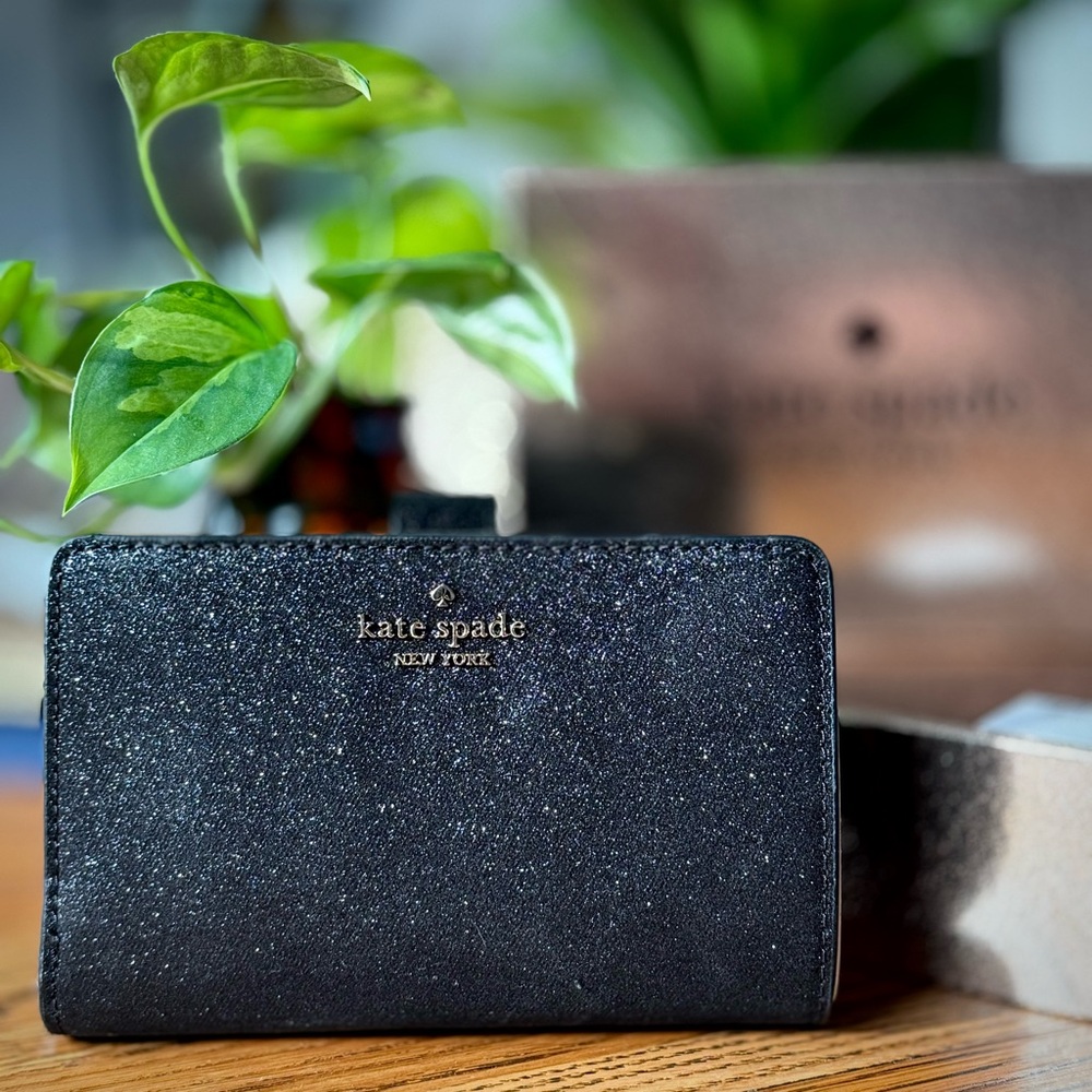 ♠️ Kate Spade Black “Glimmer Glitter” Medium Bifold Wallet